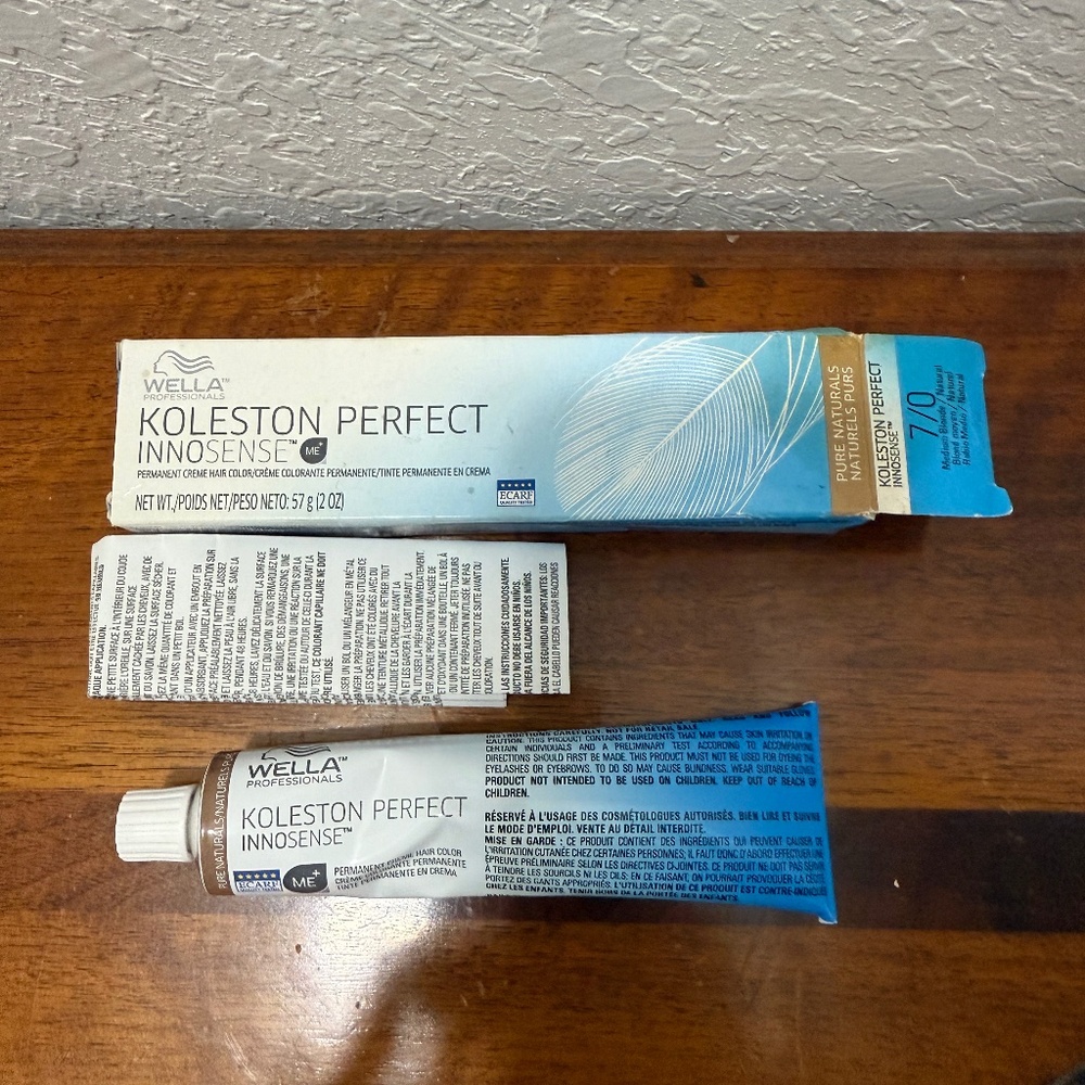 Wella Perfect Permanent Creme Color, 7/0, Medium Blonde